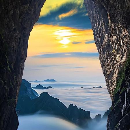 Patio Spring Holiday Inn -- Free Round Trip Pick-Up Service --Panoramic View Of Tianmen Mount 張家界市 エクステリア 写真