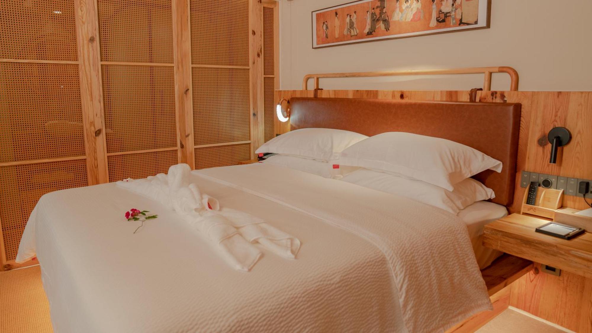 Patio Spring Holiday Inn -- Free Round Trip Pick-Up Service --Panoramic View Of Tianmen Mount 張家界市 エクステリア 写真