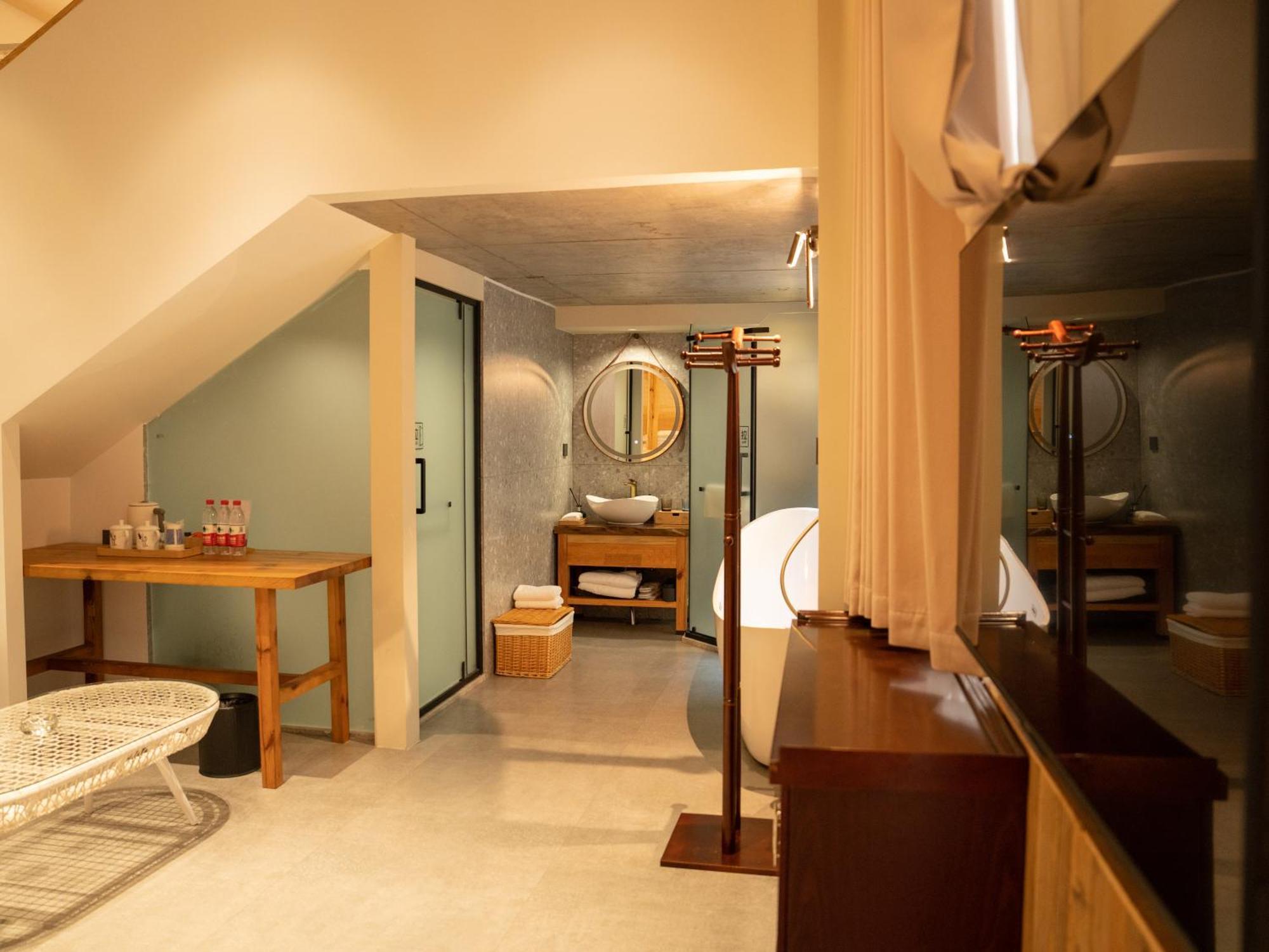 Patio Spring Holiday Inn -- Free Round Trip Pick-Up Service --Panoramic View Of Tianmen Mount 張家界市 エクステリア 写真