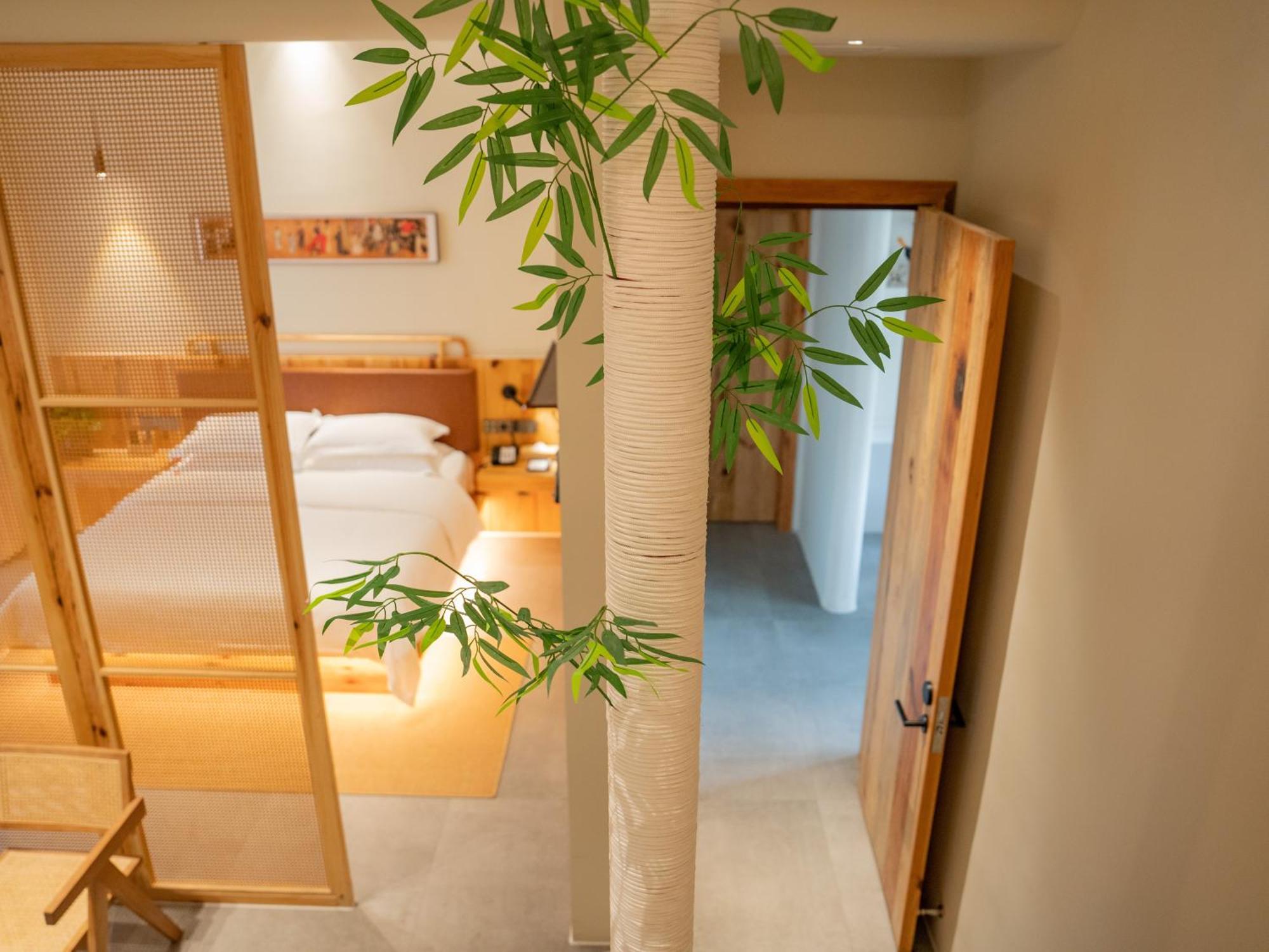 Patio Spring Holiday Inn -- Free Round Trip Pick-Up Service --Panoramic View Of Tianmen Mount 張家界市 エクステリア 写真